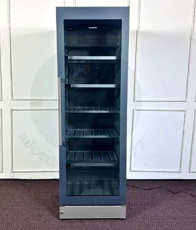 Siemens IQ700 wine fridge freestanding