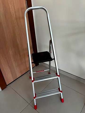 3-step Folding Aluminum Step Ladder with Anti-Slip Feet 120 X 65 cm