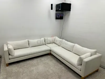 Excellent condition cratebarrel corner sofa