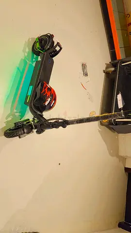 Urgent selling !!!!!!Electric scooter with charger - good working condition