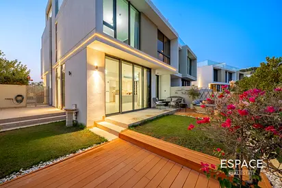 EASY TO VIEW | EXTENDED | VACANT