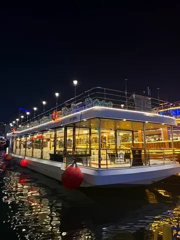 Dubai Marina Dinner cruise and yachts parties