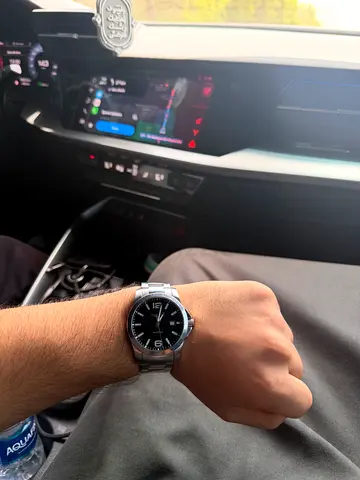 Longines conquest black dial, perfect condition 41mm. Very clean daily watch