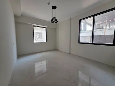 One month free Huge 1bhk apartment only 42k with two bathrooms on street building