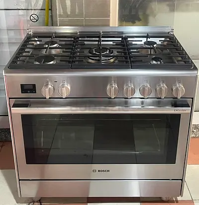 Bosch series 8 gas electric cooker 90 cm good condition