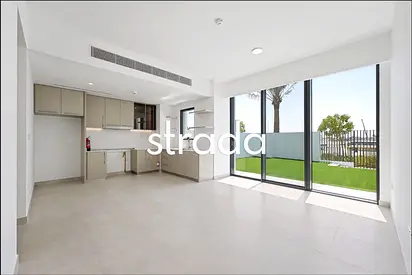 Single Row | Available Now | Close to Pool