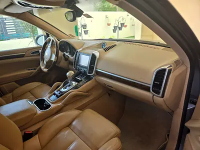 صورة 9 لـ 2013 Porsche CAYENNE