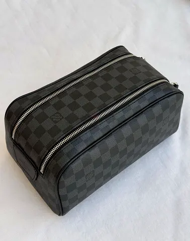 Louis vuitton Dopp kit