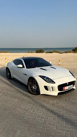 Jaguar F-Type R Supercharged 2016 | GCC Specs | Pristine Condition