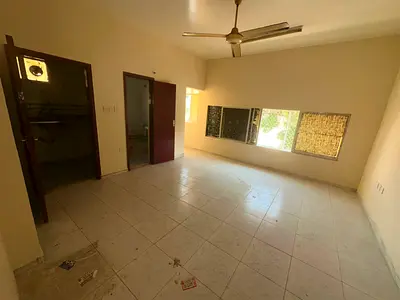 النعيميه 2 عجمان _مطبخ منفصل _تكييف سبيلت _الموقع مميز _سكن عائلات