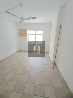 CHEAP PRICE//2BHK jUST 29K WINDOW AC NEAR CORNISH
