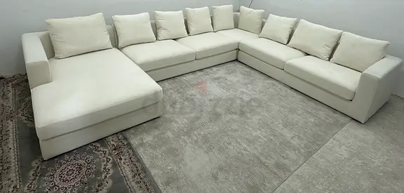 Same like new condition the one brand Ushape sofa