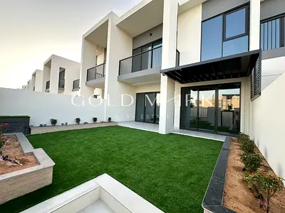 1st August I Next to Pool I Immaculate Unit