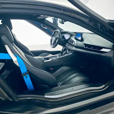 صورة 13 لـ 2014 BMW I8