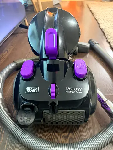 Black Decker 1800W Vacuum Cleaner