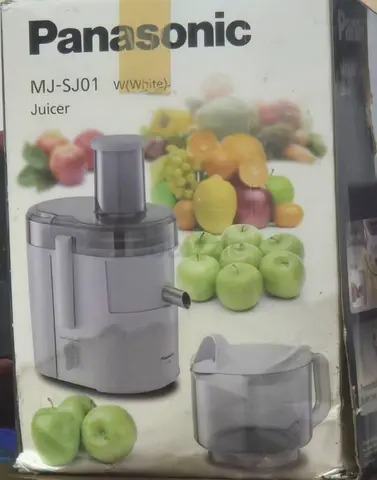 Juicer with 75mm Extra Large Feeding Tube