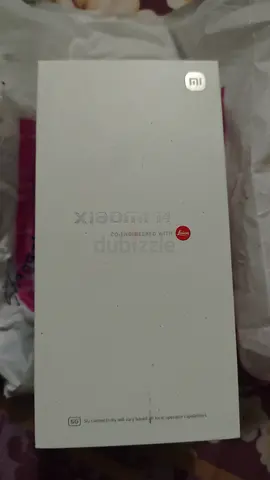 Brand New Xiaomi 14 Co-engineered with Leica 16 gb 512 gb very good condition with box accessories