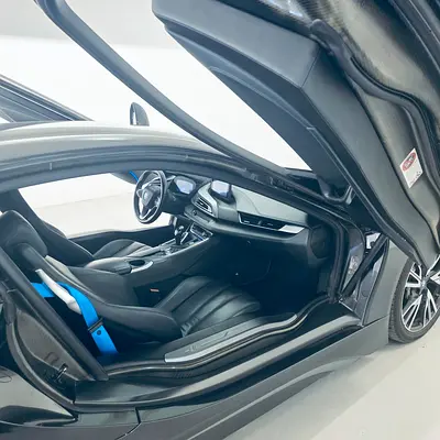 صورة 12 لـ 2014 BMW I8