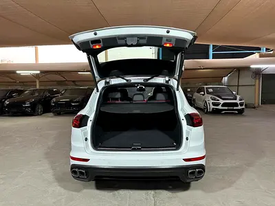 2016 Porsche CAYENNE — миниатюра 11