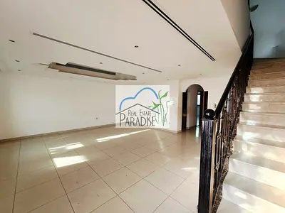 away from fly zone / private entrance / 4 bedroom's villa all master/1bedroom on ground floor/TV lo