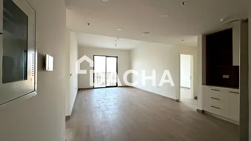 Pool view | Butterfly layout | Vacant NOW!