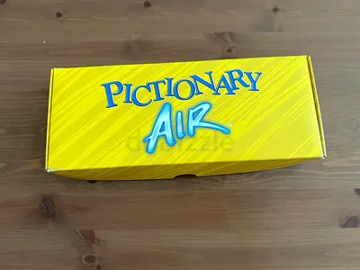 Pictionary Air board game (complete box) - good condition