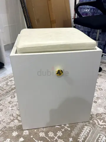 Great Deal! Elegant 2-in-1 Dressing Vanity Stool with Hidden Storage✨