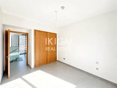 Largest Plot | Corner Unit | Fully Landscaped | Close to Park