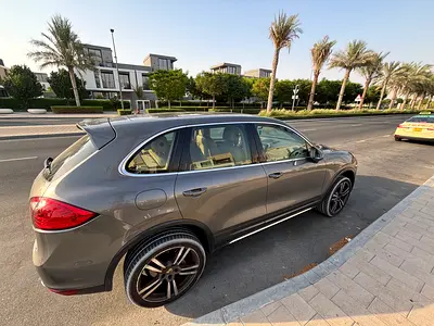 صورة 4 لـ 2013 Porsche CAYENNE