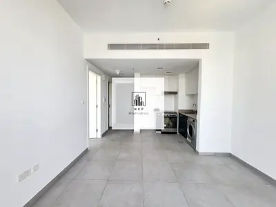 Specious luxury apartment for rent