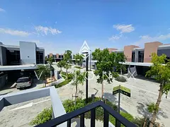 Stylish Townhouse | Nature Views | Ready Now