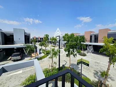 Stylish Townhouse | Nature Views | Ready Now