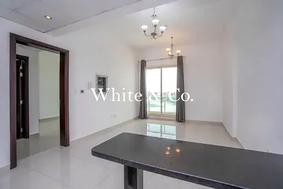 Spacious 1 BR | Balcony | Vacant | Bright