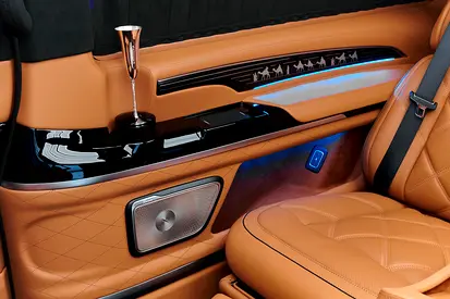 2026 Mercedes-BENZ V-CLASS — миниатюра 11