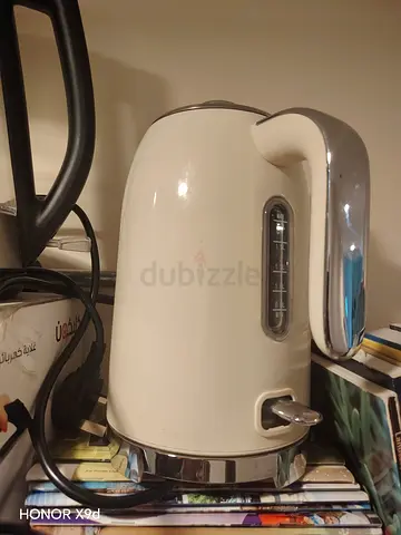 White electric kettle in good working condition