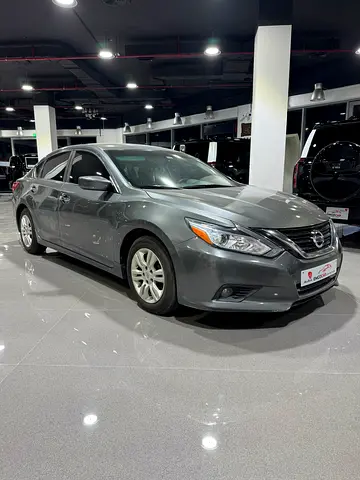 Well-Maintained Nissan Altima SV 2017 | American Specs