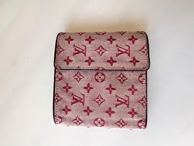 Authentic LOUIS VUITTON Pink/Red Linen Wallet