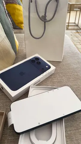 iPhone 17 PRO MAX - 1TB - WITH APPLE CARE - Not used