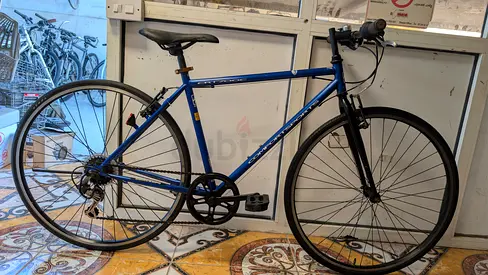 Blue 7 -speed/commuter road bike - good condition