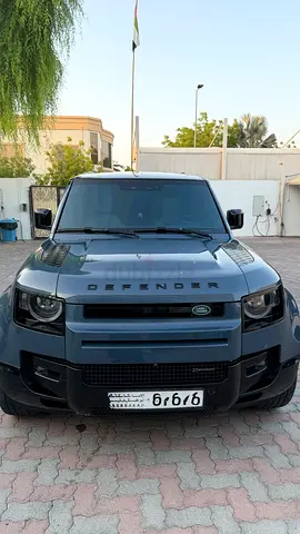 2022 Land Rover Defender 110 X-Dynamic SE P400 | Low Mileage | American Specs