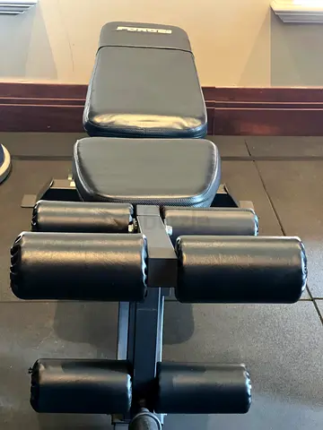 Adjustable weight bench for home gym - solid condition