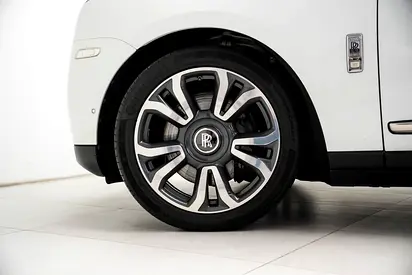 2019 ROLLS-ROYCE CULLINAN — фото 6