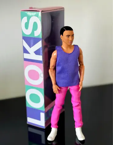 Barbie Ken Signature Looks Doll No. 17