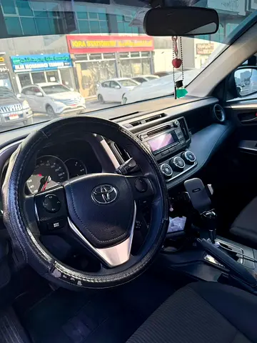 صورة 7 لـ 2017 Toyota RAV 4