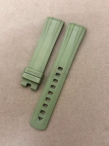 Rubber strap for Omega Seamaster 42mm with clasp (Olive Green)