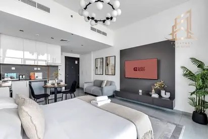 4 Cheques | Ready to Move | Prime Location