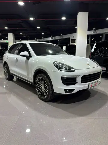 Porsche Cayenne 2016 Standard GCC Specs