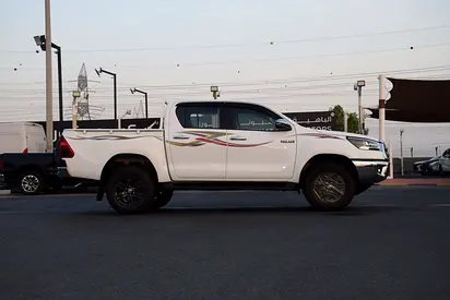 2026 Toyota HILUX 缩略图 4