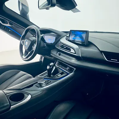 صورة 15 لـ 2014 BMW I8