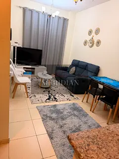 Distress 1 bedroom for sale
